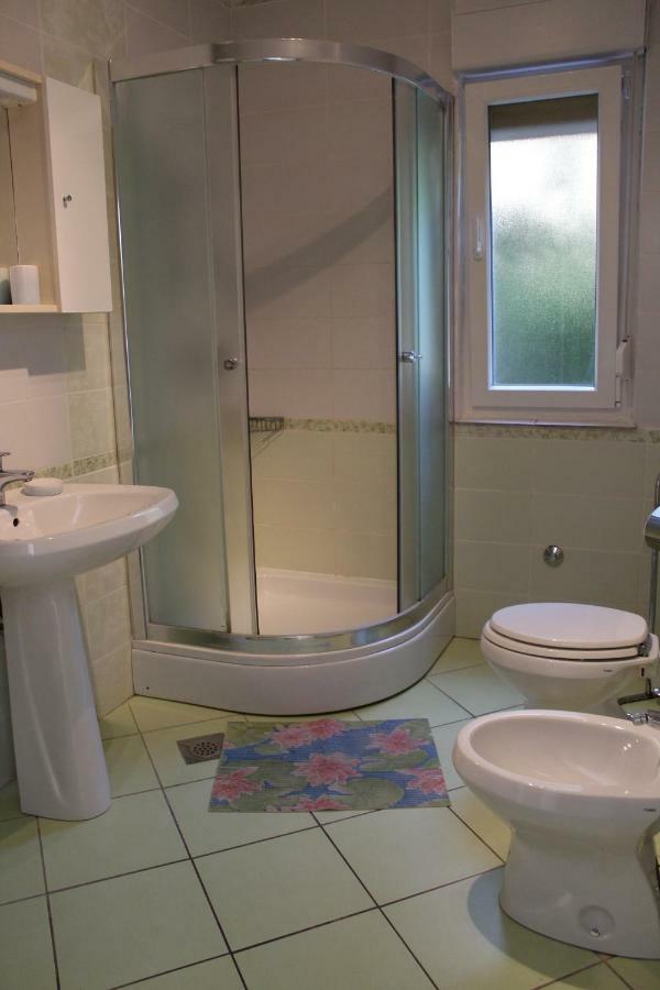 Apartman Samblic Кърк Екстериор снимка