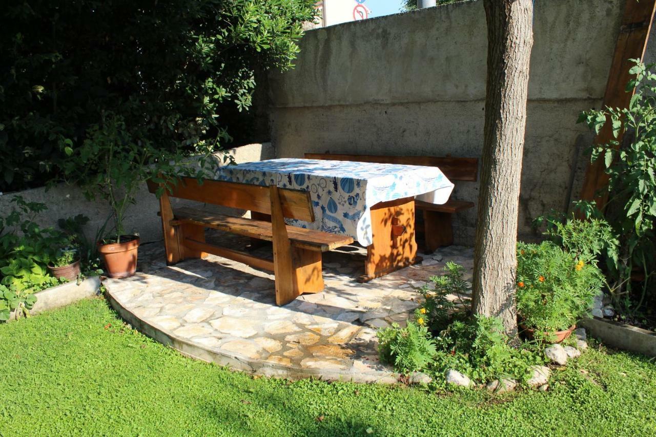 Apartman Samblic Кърк Екстериор снимка